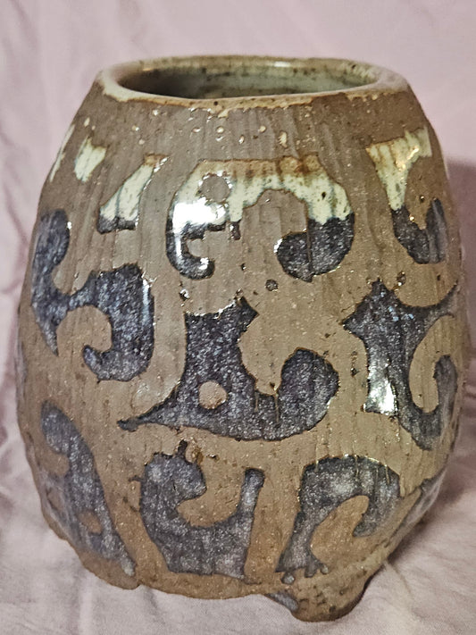 Cross Beam Vase Round