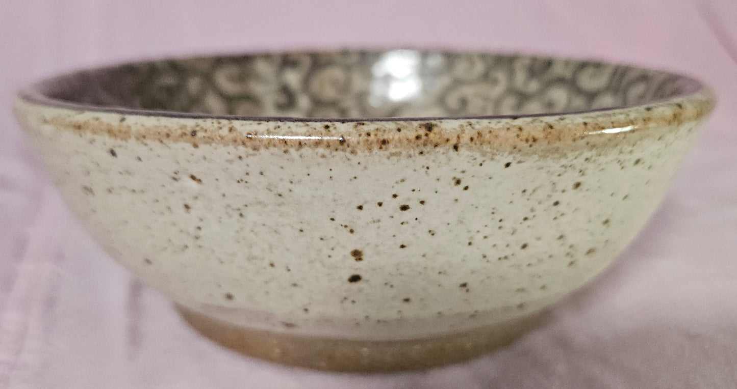 Pattern Bowl Cream and Black